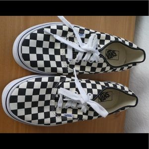 Vans checkerboard authentix, great cond., M11
